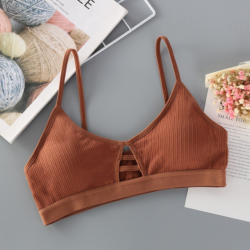 Seamless Bralette With Hollow Front